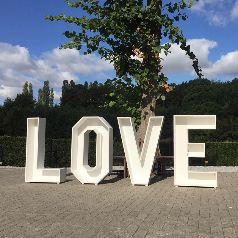 Location de lettres géantes LOVE à Namur (Belgique)
